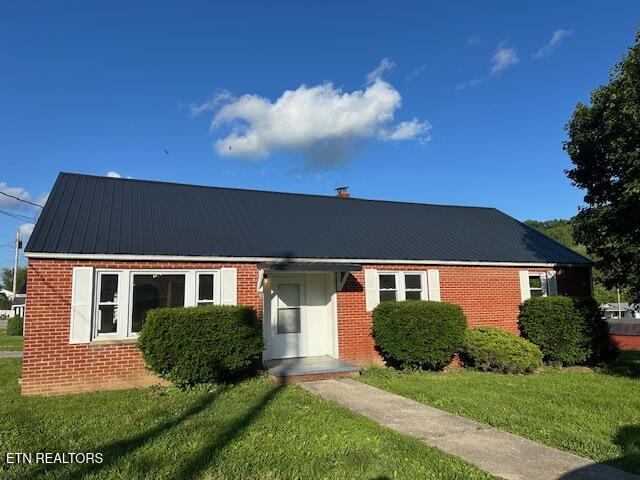 156 Beatty Road Rose Hill, VA 24281 - Photo 2 of 26 IMG_7309