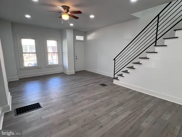 $169,900 | 2117 West 4th Street, Chester, PA 19013