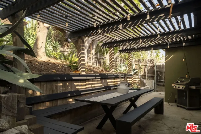 $999,000 | 2731 Delor Road, Los Angeles, CA 90065