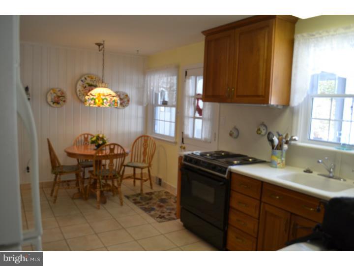 441 Kerr Lane Springfield, PA 19064 - Photo 5 of 19 Kitchen