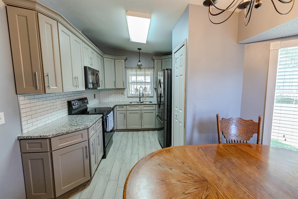 14000 Annhurst Court Orlando, FL 32826 - Photo 6 of 30