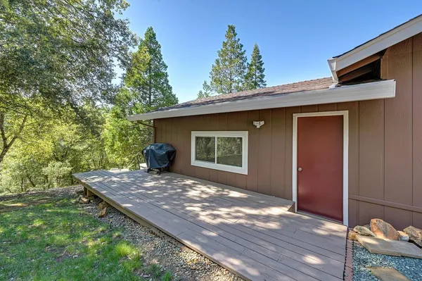 $399,000 | 12956 Aqueduct Grove Road, Pine Grove, CA 95665