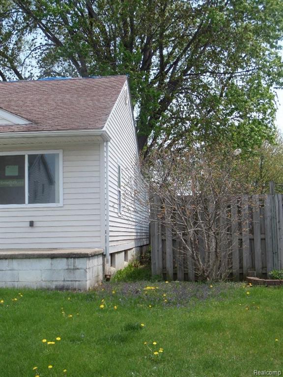 18882 Ruth Street Melvindale, MI 48122 - Photo 2 of 13