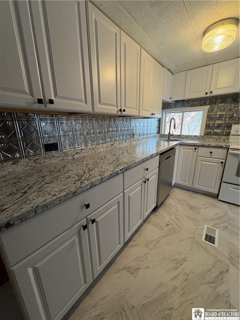 6070 Wiery Road Chautauqua, NY 14757 - Photo 7 of 48