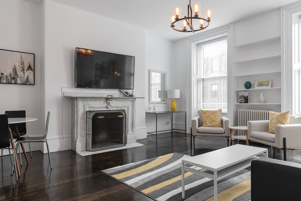 169 Beacon Street, Unit 3R Boston, MA 02116 - Photo 3 of 9