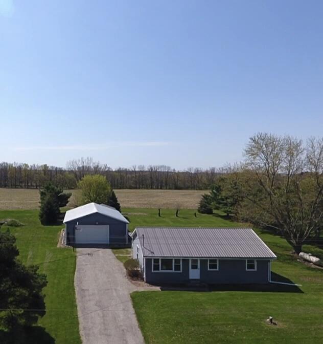 1535 West Kinley Road St. Johns, MI 48879 - Photo 2 of 41 IMG_3588