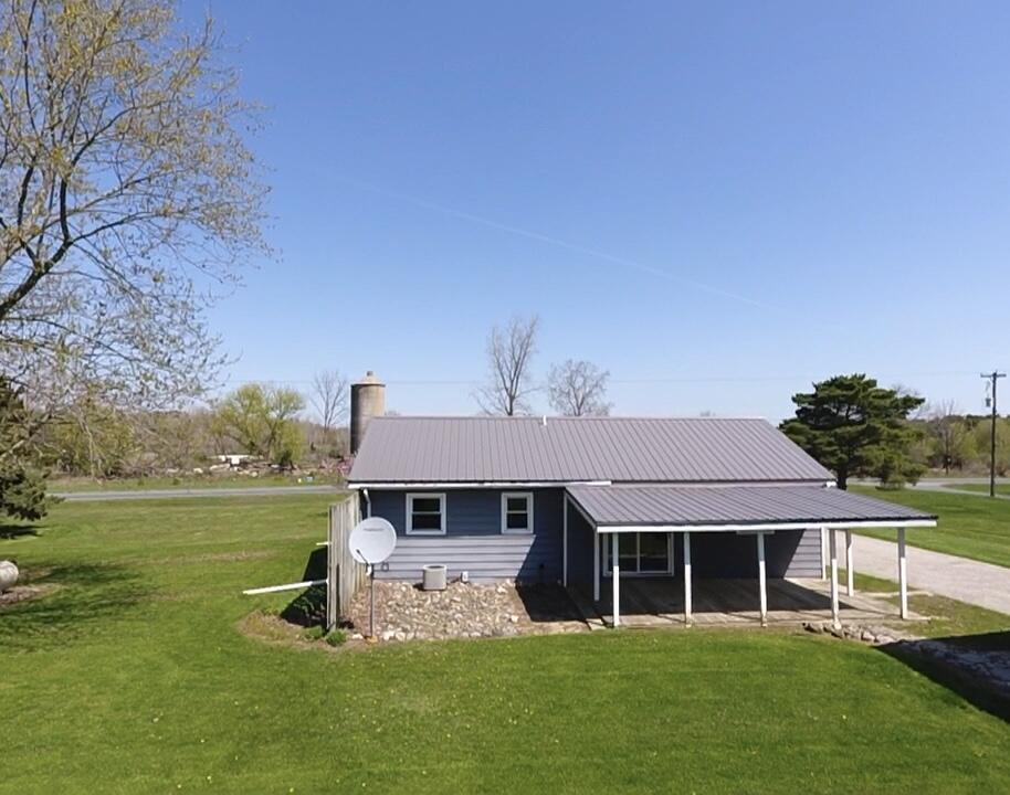 1535 West Kinley Road St. Johns, MI 48879 - Photo 7 of 41 IMG_3602