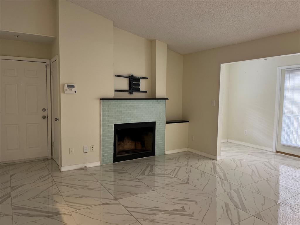 232 Afton Square, Unit 201 Altamonte Springs, FL 32714 - Photo 4 of 28