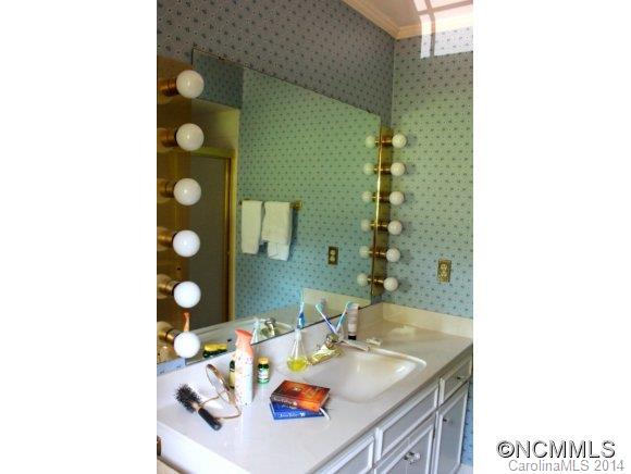 248 Edwards Street Rutherfordton, NC 28139 - Photo 16 of 24 Gallery Image 16