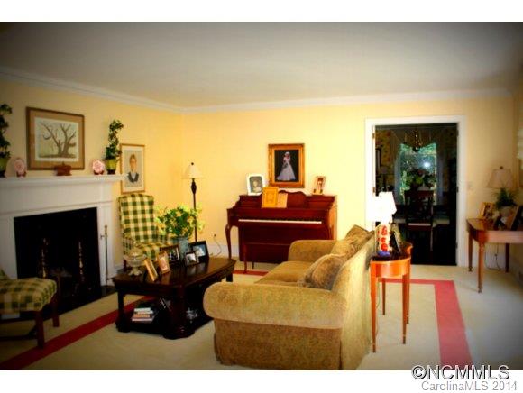 248 Edwards Street Rutherfordton, NC 28139 - Photo 5 of 24 Gallery Image 5