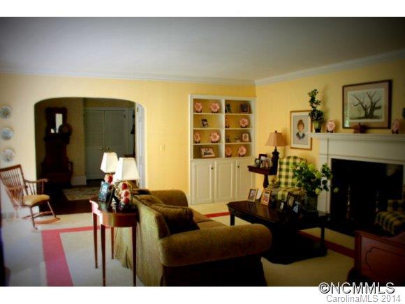 248 Edwards Street Rutherfordton, NC 28139 - Photo 6 of 24 Gallery Image 6