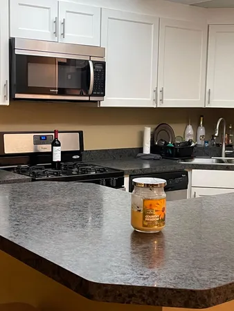 $1,799 | 6730 Vernon Avenue South, Unit 402, Edina, MN 55436