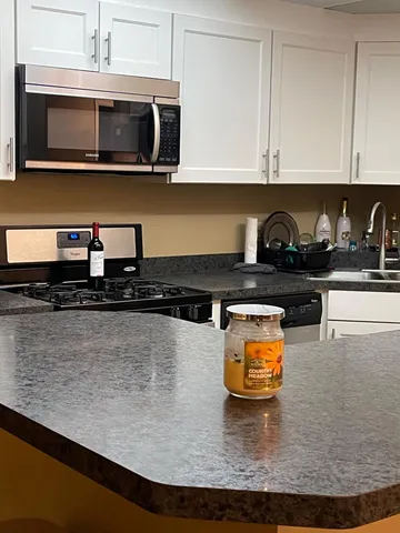 $1,799 | 6730 Vernon Avenue South, Unit 402, Edina, MN 55436