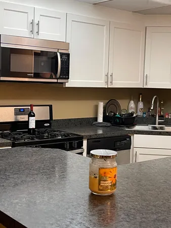 $1,799 | 6730 Vernon Avenue South, Unit 402, Edina, MN 55436