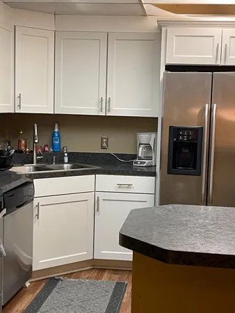 $1,799 | 6730 Vernon Avenue South, Unit 402, Edina, MN 55436