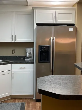 $1,799 | 6730 Vernon Avenue South, Unit 402, Edina, MN 55436