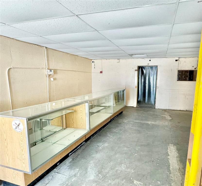 13405 Kleberg Road Dallas, TX 75253 - Photo 7 of 8 a view of a hallway with stairs
