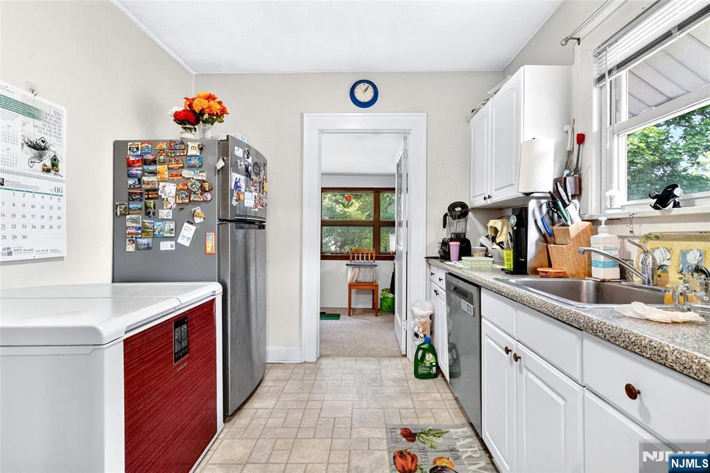 423 Closter Dock Road Closter, NJ 07624 - Photo 27 of 40
