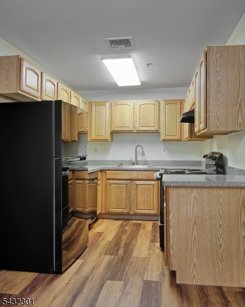 9 Madison Avenue, Unit 18 Paterson, NJ 07524 - Photo 12 of 17