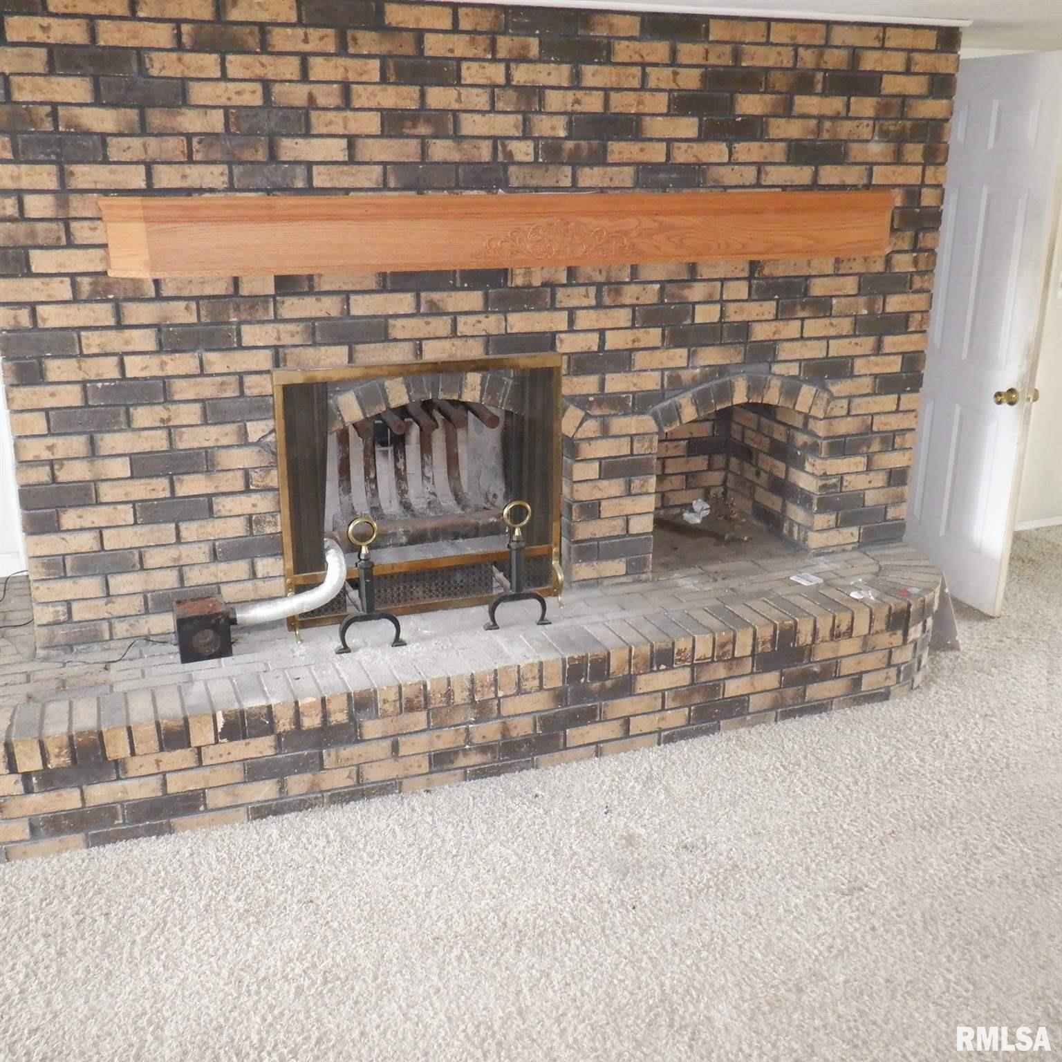 13909 Mennonite Church Road Pekin, IL 61554 - Photo 7 of 26