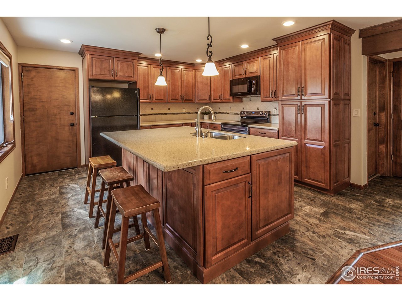 725 Columbia Road Fort Collins, CO 80525 - Photo 8 of 39 Kitchen