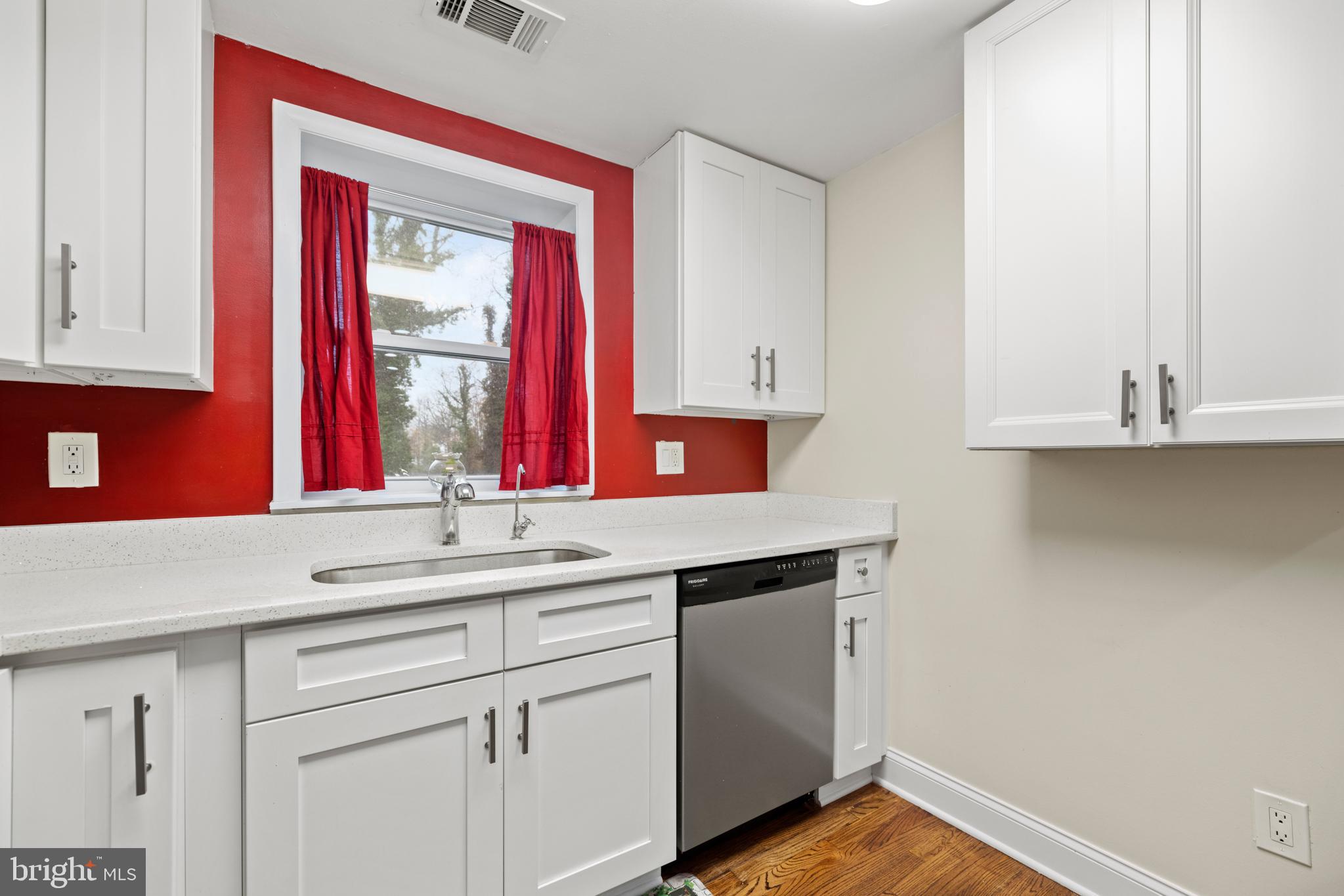 8317 Schultz Road Clinton, MD 20735 - Photo 9 of 34 Kitchen