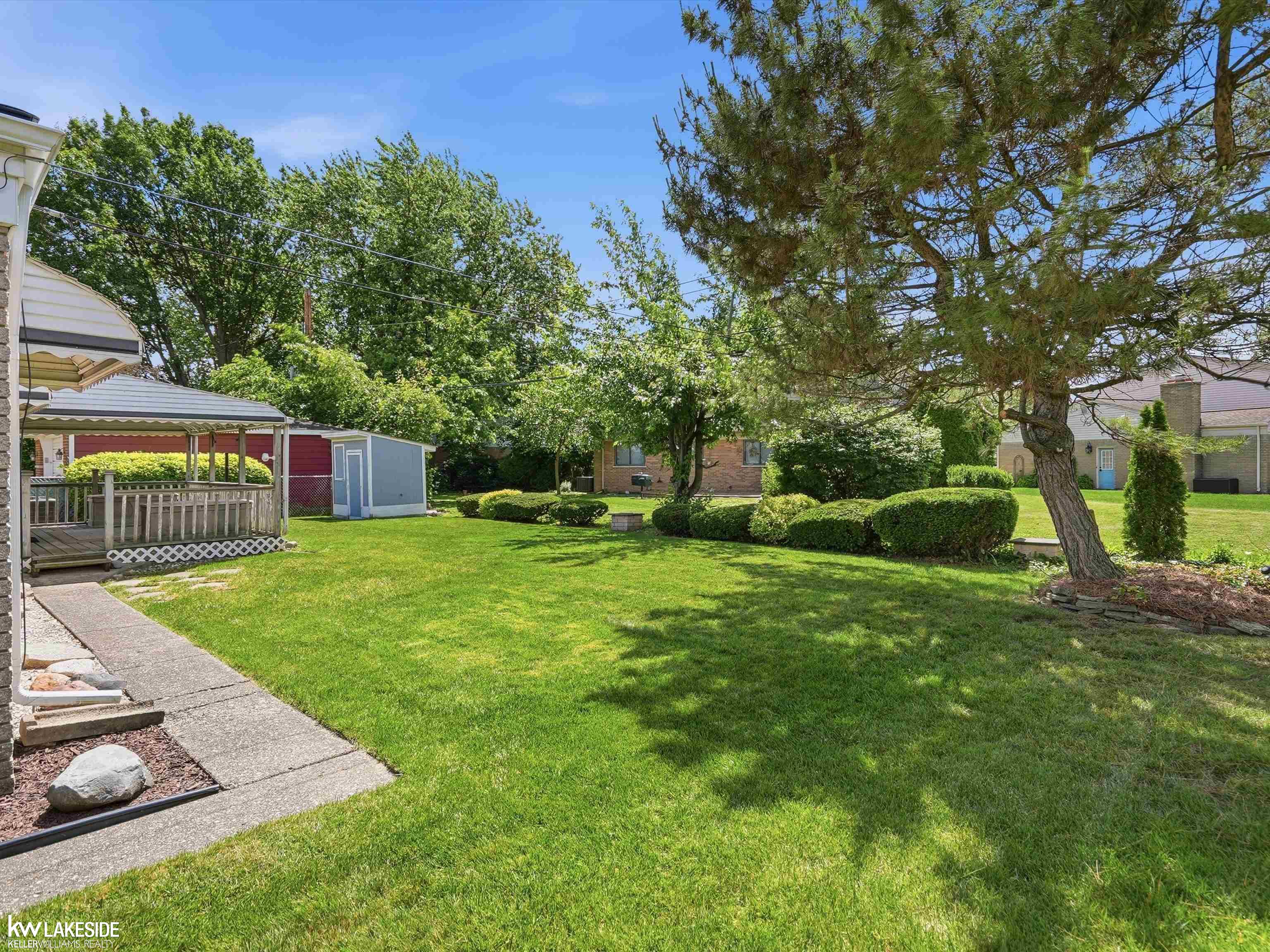 34265 Greentrees Road Sterling Heights, MI 48312 - Photo 32 of 41