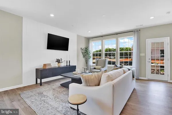 $3,200 | 491 Hanson Street, Frederick, MD 21701