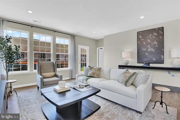 $3,200 | 491 Hanson Street, Frederick, MD 21701