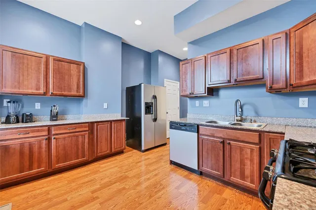 $525,000 | 4125 Chouteau Avenue, St. Louis, MO 63110