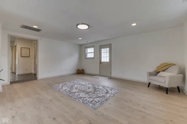 $270,000 | 146 Parkview Drive, Whiteland, IN 46184