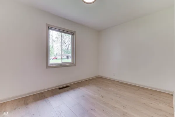$270,000 | 146 Parkview Drive, Whiteland, IN 46184