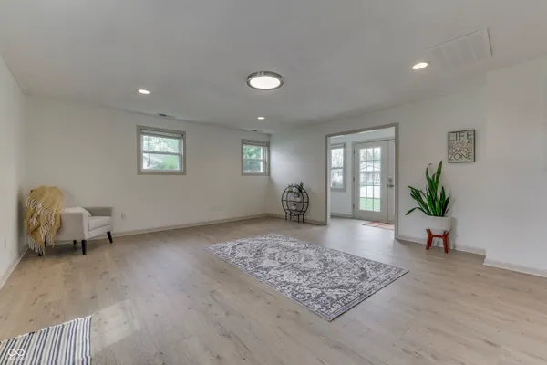 $270,000 | 146 Parkview Drive, Whiteland, IN 46184