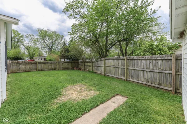 $270,000 | 146 Parkview Drive, Whiteland, IN 46184
