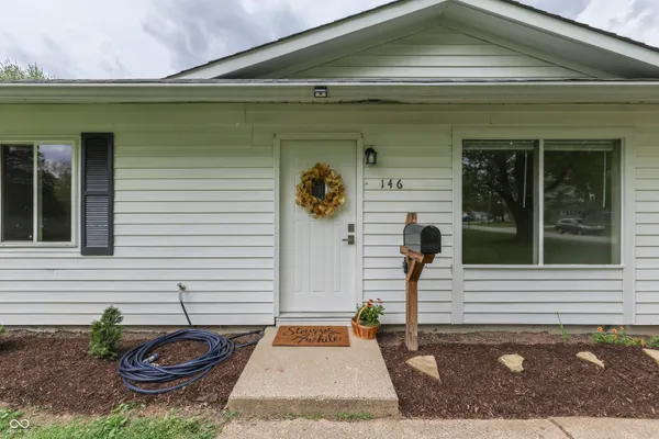 $270,000 | 146 Parkview Drive, Whiteland, IN 46184