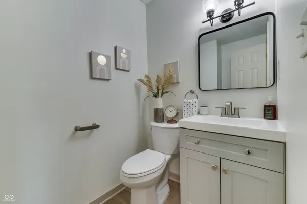$270,000 | 146 Parkview Drive, Whiteland, IN 46184