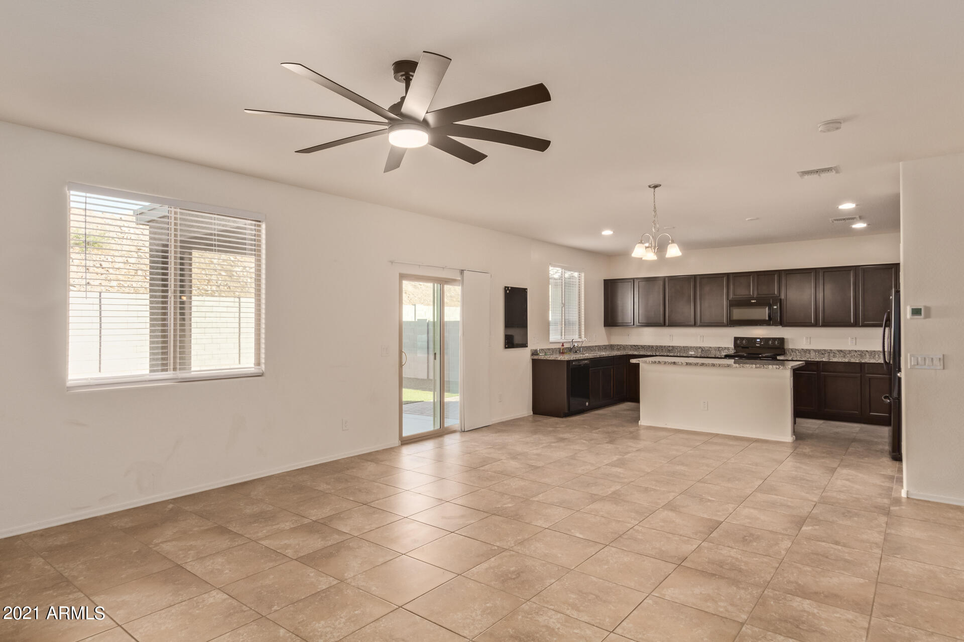 11644 West Redfield Road El Mirage, AZ 85335 - Photo 7 of 40 04 - Redfield