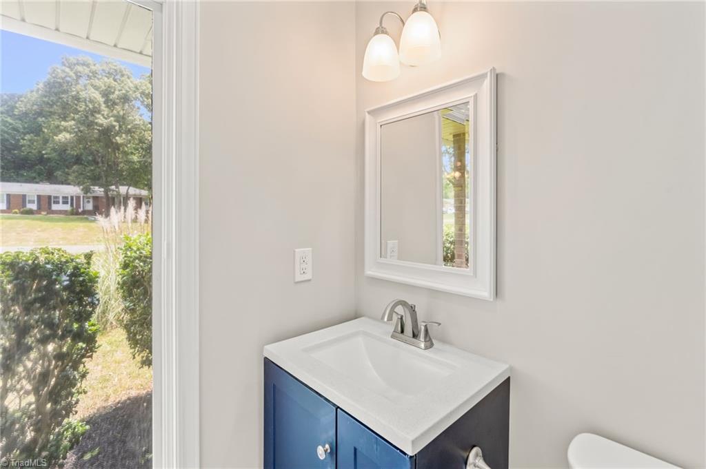 5902 Siler Road Greensboro, NC 27406 - Photo 29 of 49 Gallery Image 29