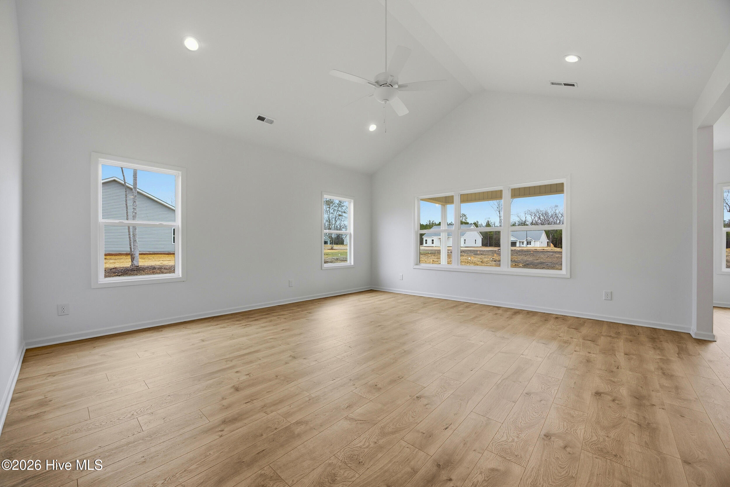 202 East T. Batson Road Burgaw, NC 28425 - Photo 4 of 15