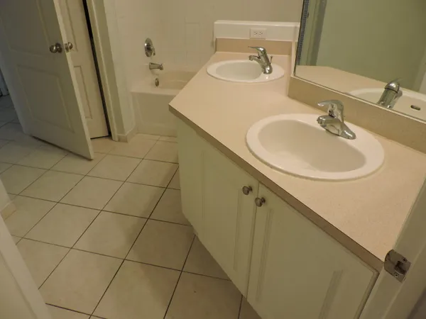 $2,000 | 11032 Legacy Drive, Unit 203, Palm Beach Gardens, FL 33410