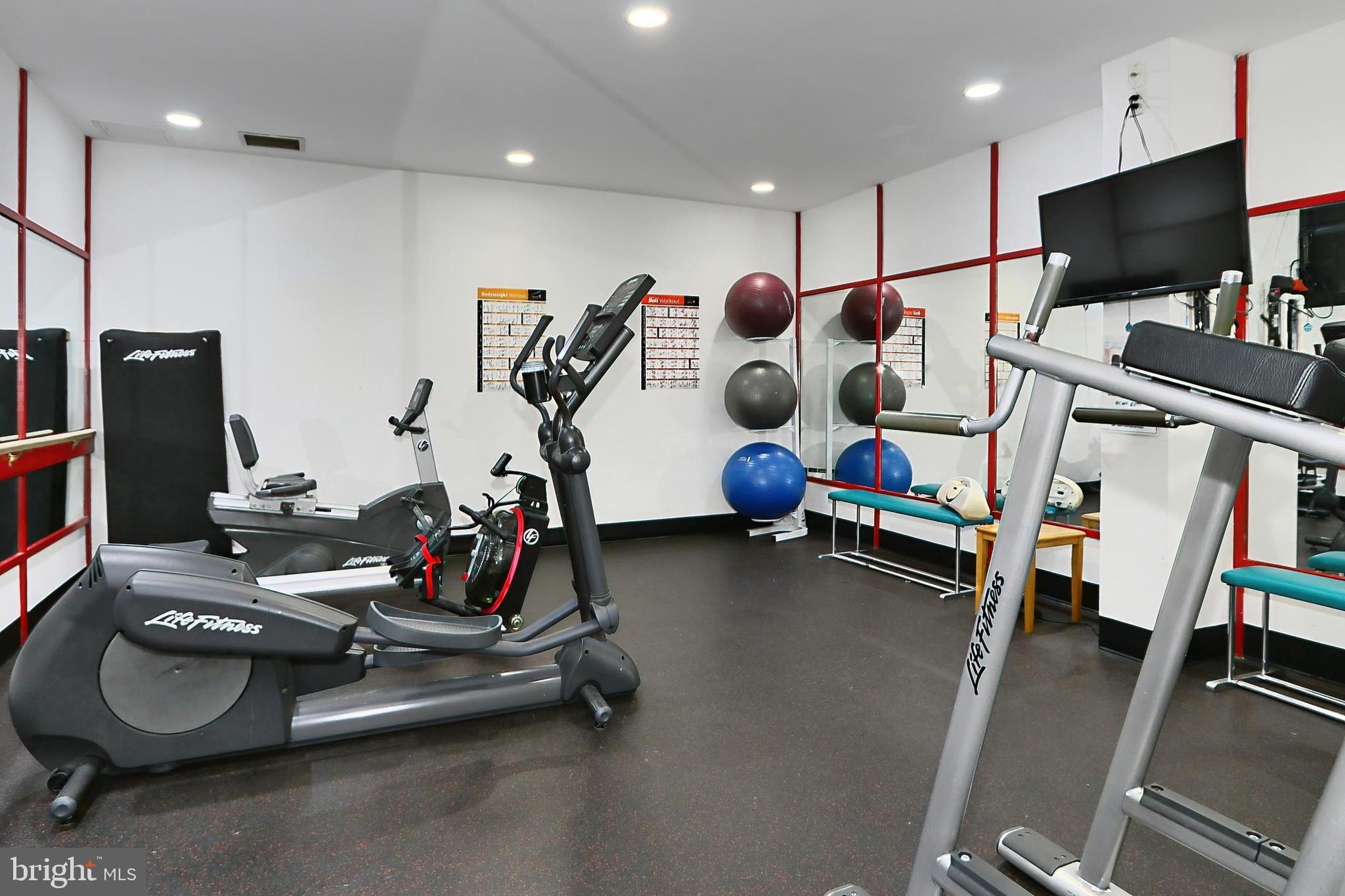 6101 Edsall Road, Unit 312 Alexandria, VA 22304 - Photo 54 of 78 Gallery Image 54