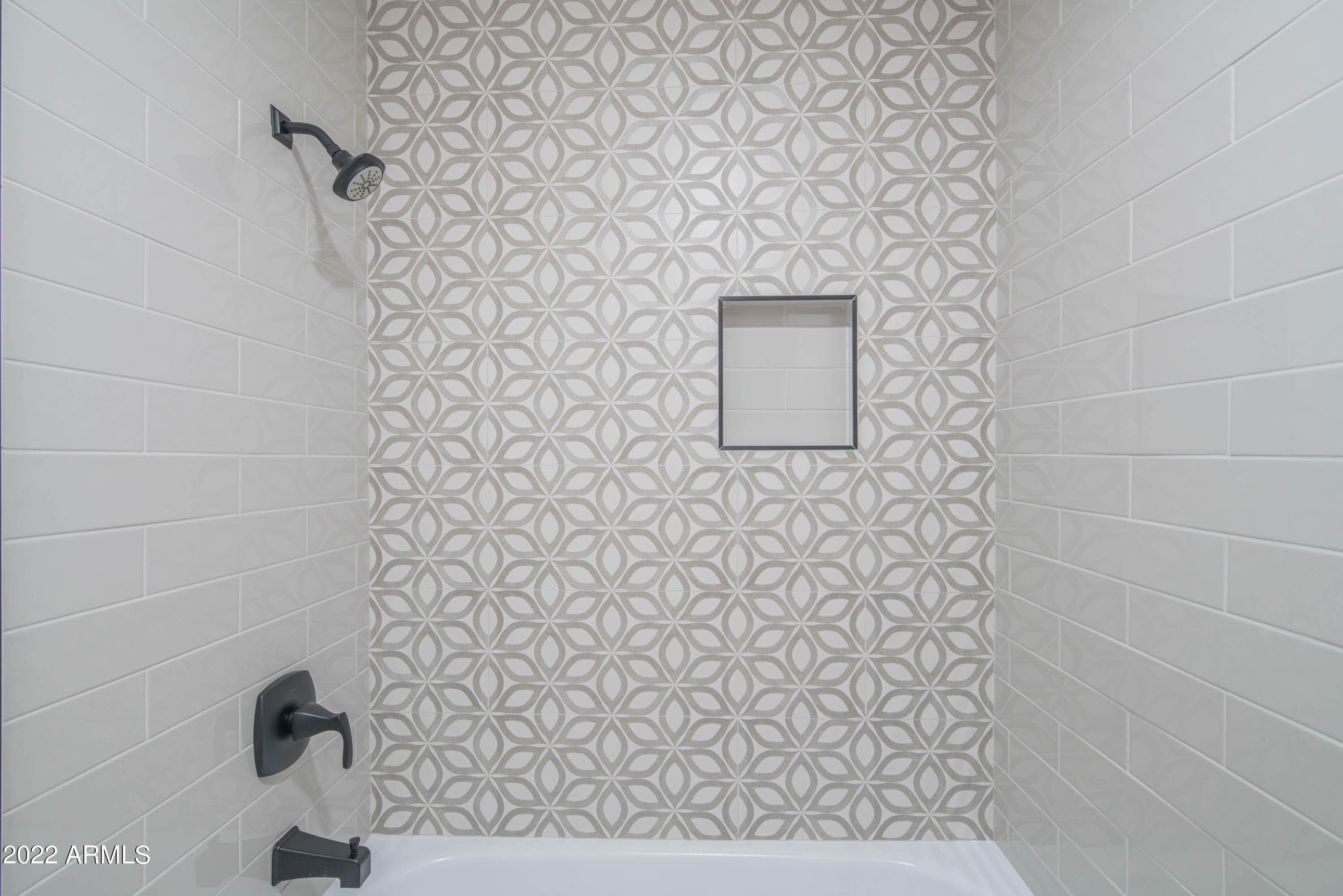 5525 East Thomas Road, Unit M7 Phoenix, AZ 85018 - Photo 13 of 27 m7-25