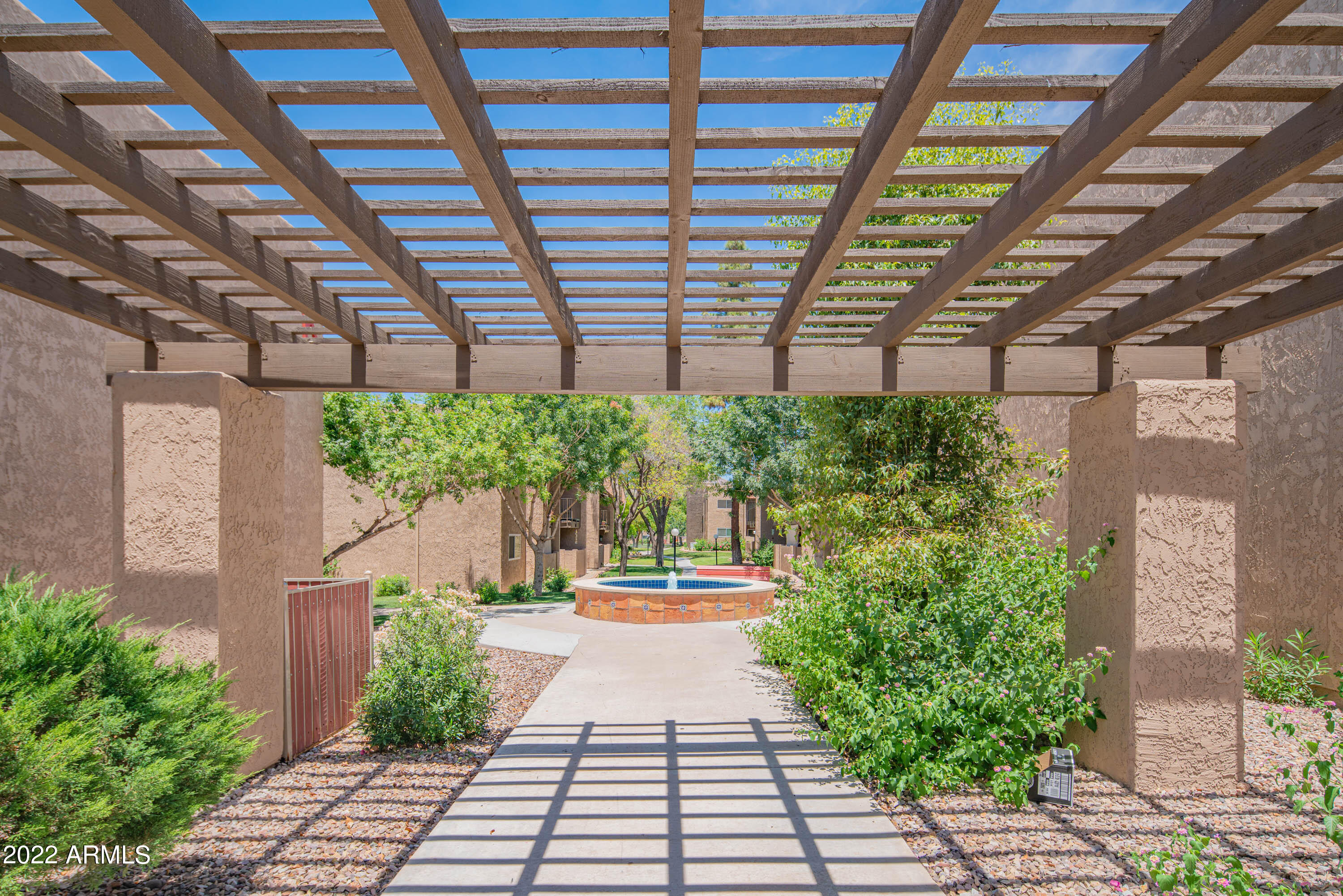 5525 East Thomas Road, Unit M7 Phoenix, AZ 85018 - Photo 20 of 27 m7-39