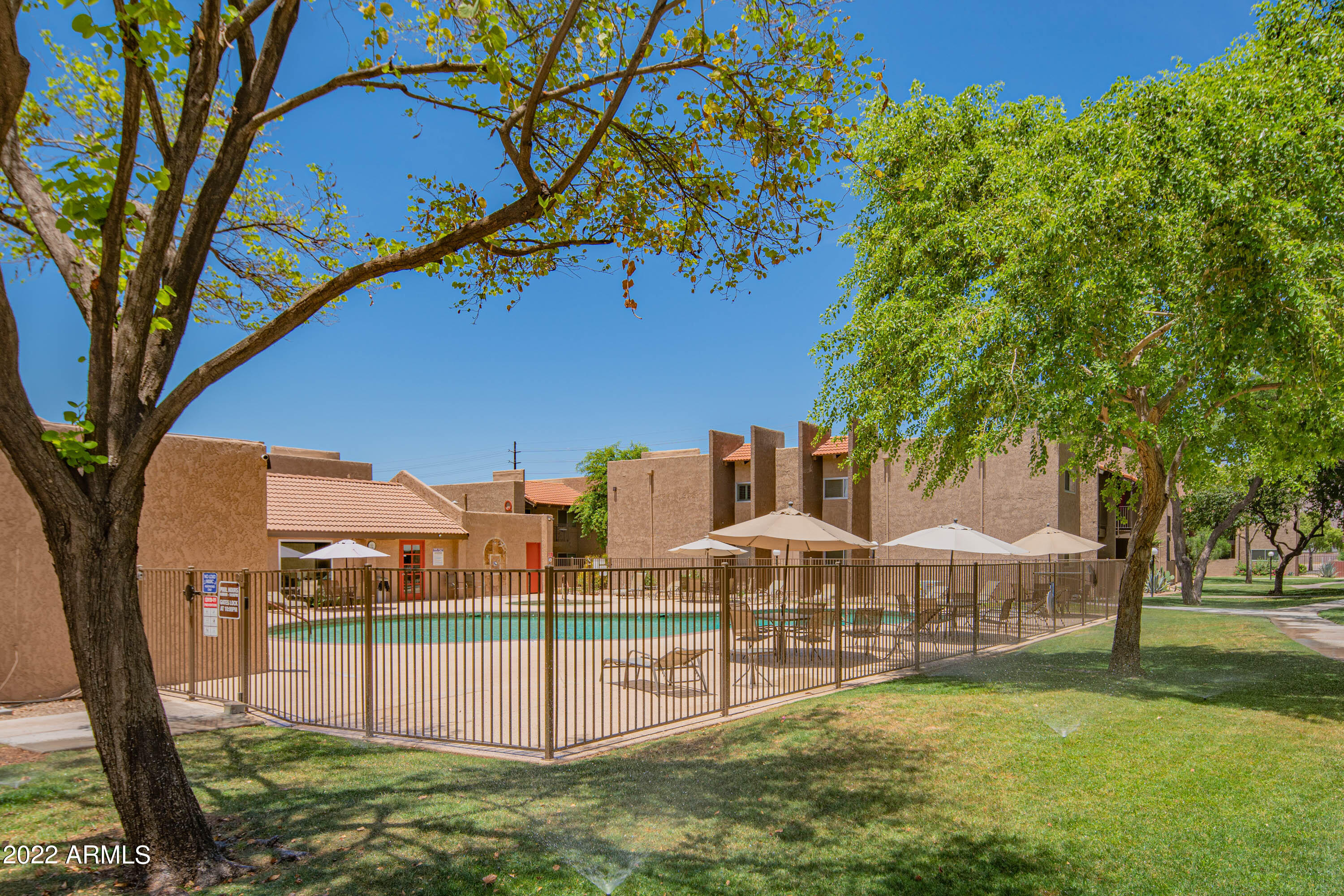 5525 East Thomas Road, Unit M7 Phoenix, AZ 85018 - Photo 22 of 27 m7-42