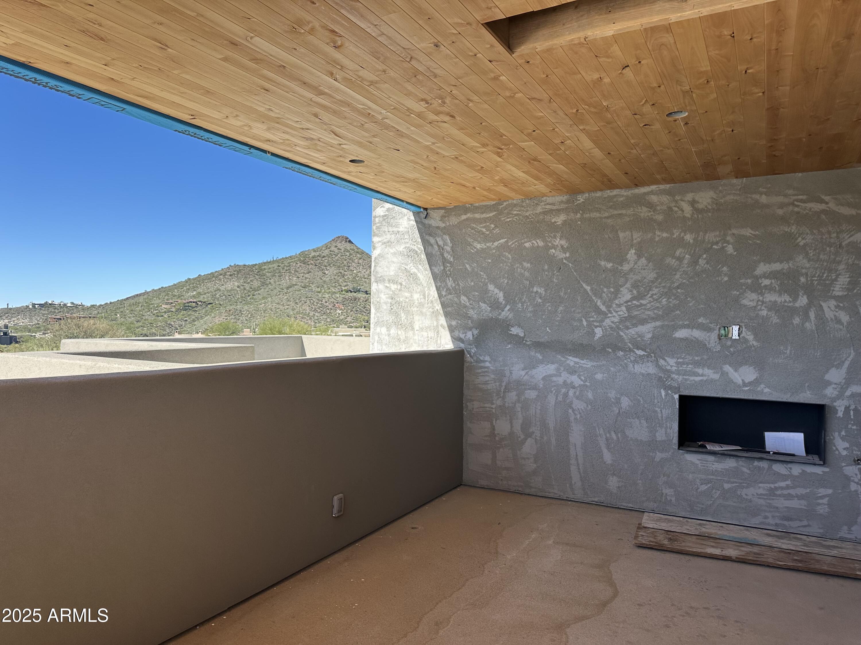 10023 East Filaree Lane Scottsdale, AZ 85262 - Photo 16 of 41 a view of an outdoor space and a window