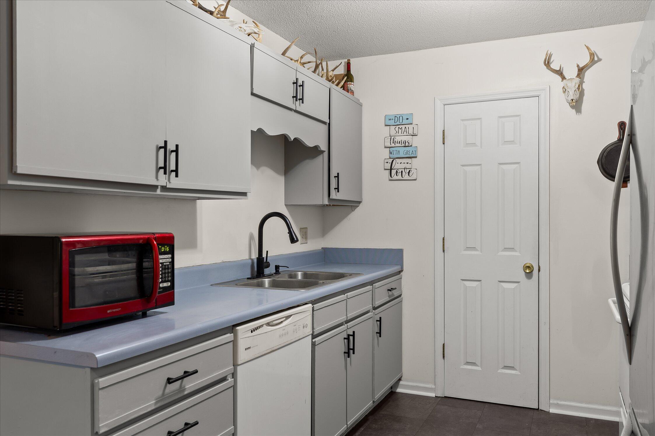 1884 Peavine Road Rock Spring, GA 30739 - Photo 14 of 29 16-1884 Peavine-8