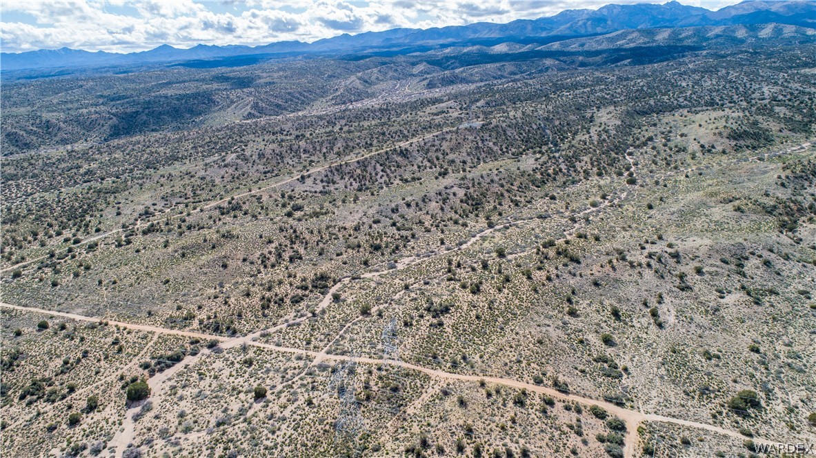 4373 South Colin Road Kingman, AZ 86401 - Photo 4 of 27 Gallery Image 4