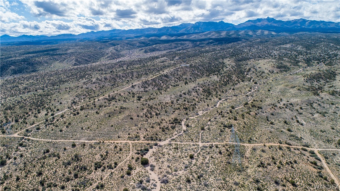 4373 South Colin Road Kingman, AZ 86401 - Photo 5 of 27 Gallery Image 5