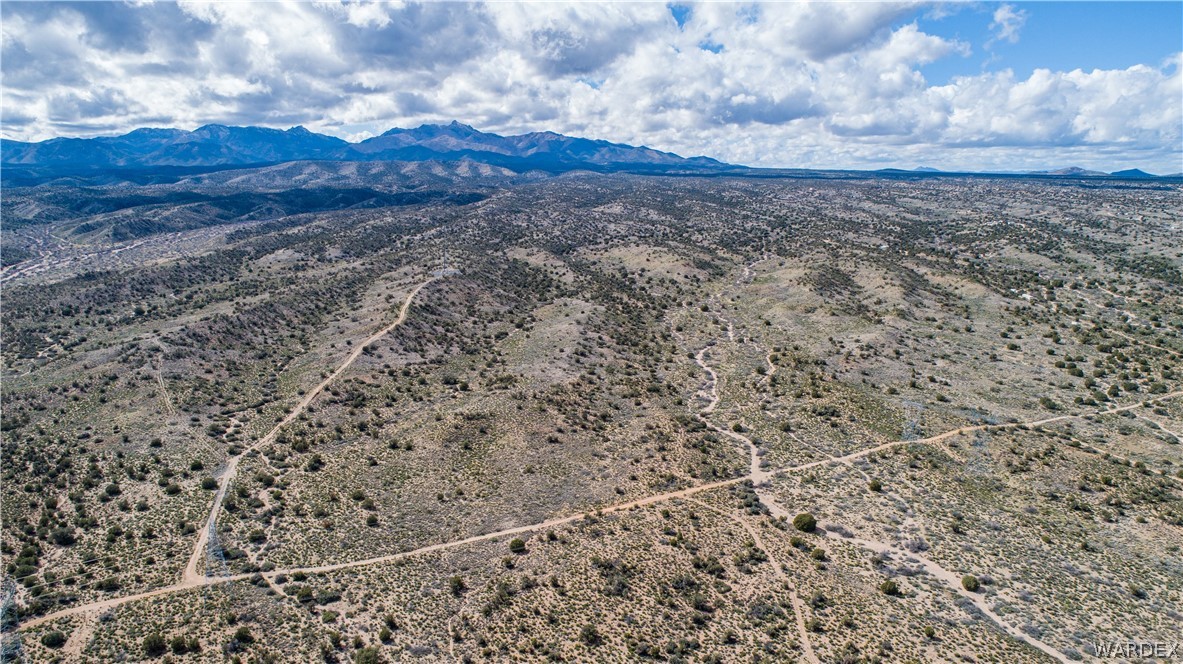 4373 South Colin Road Kingman, AZ 86401 - Photo 9 of 27 Gallery Image 9