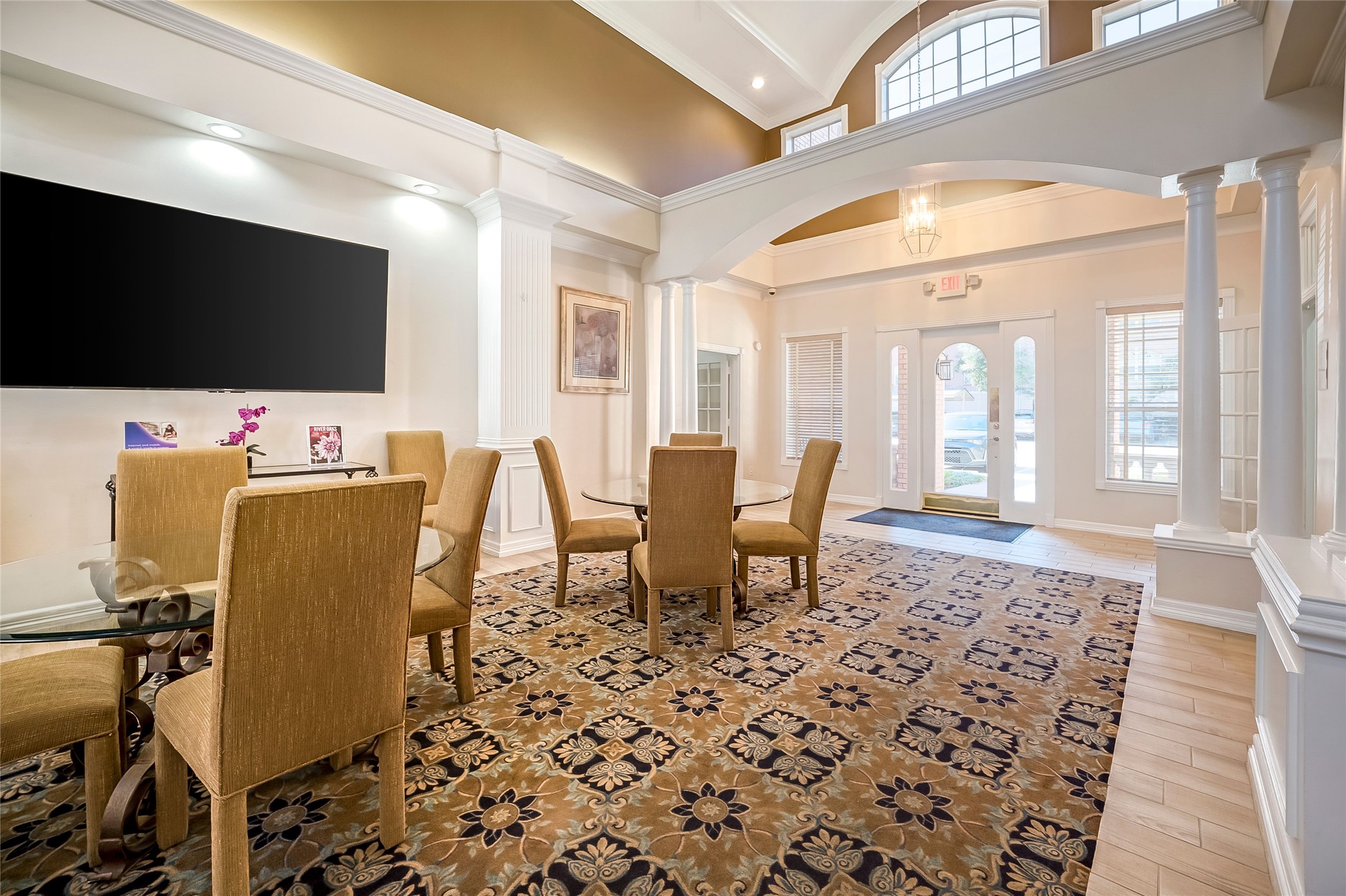 2111 Welch Street, Unit A113 Houston, TX 77019 - Photo 26 of 30 Inside the Clubhouse